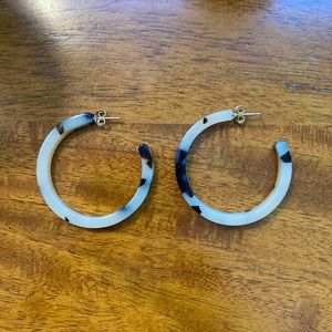 Tortoise shell hoop earrings